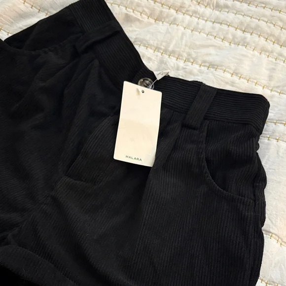 Halara Women's Black Corduroy Shorts - size small - NWT - Picture 7 of 8